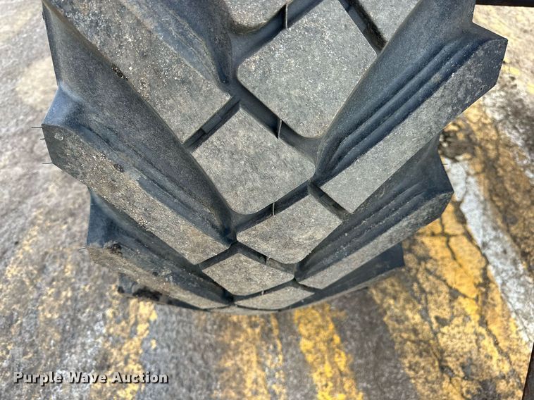 image for item NJ9316 2005 Volvo L30B wheel loader