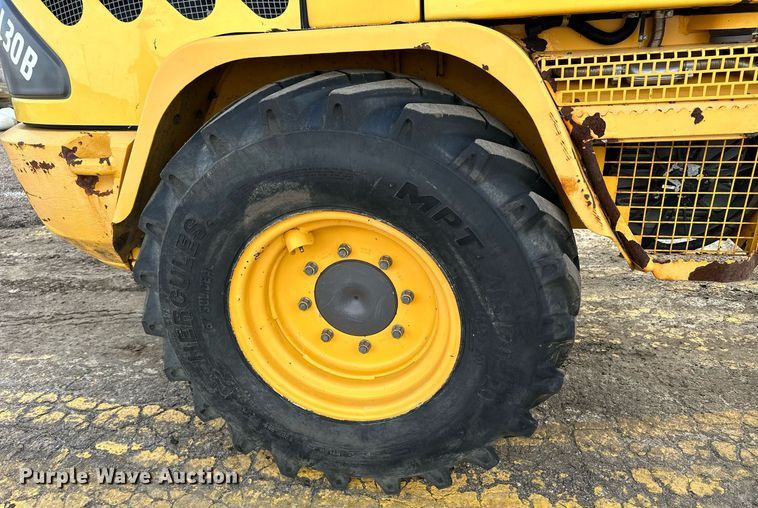 image for item NJ9316 2005 Volvo L30B wheel loader