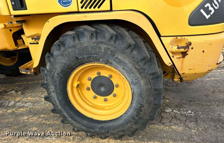 image for item NJ9316 2005 Volvo L30B wheel loader