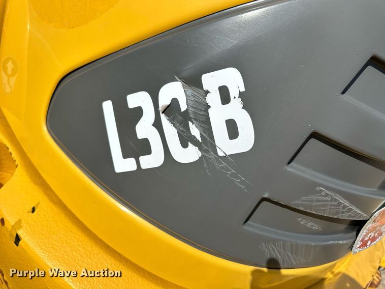 image for item NJ9317 2004 Volvo L30B wheel loader