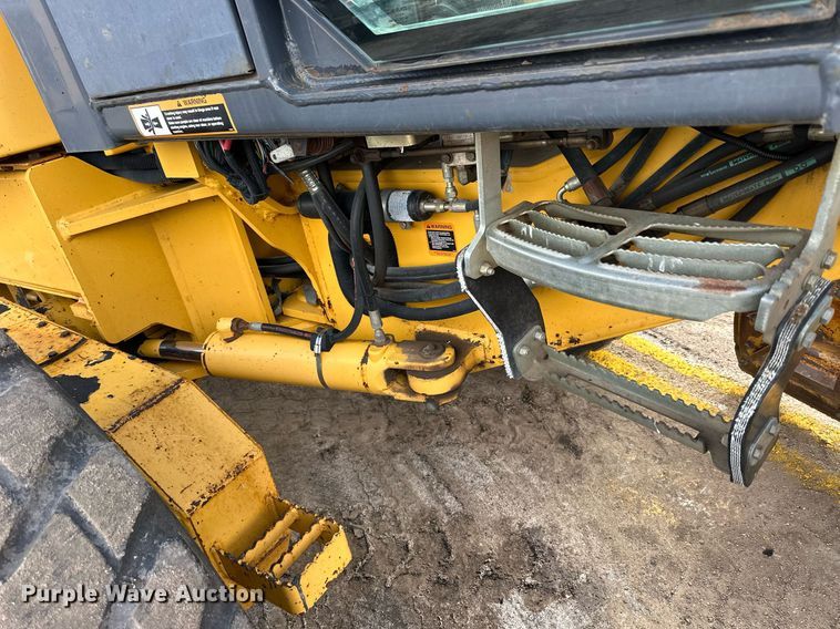 image for item NJ9318 2004 John Deere 670CH motor grader