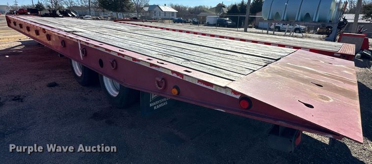 image for item NJ9319 2004 Landoll 345C-35 tilt deck equipment trailer