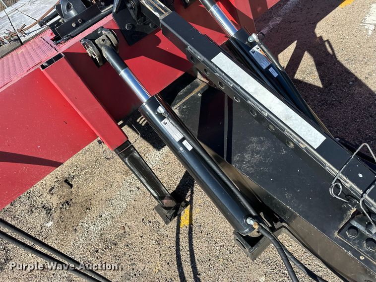 image for item NJ9319 2004 Landoll 345C-35 tilt deck equipment trailer