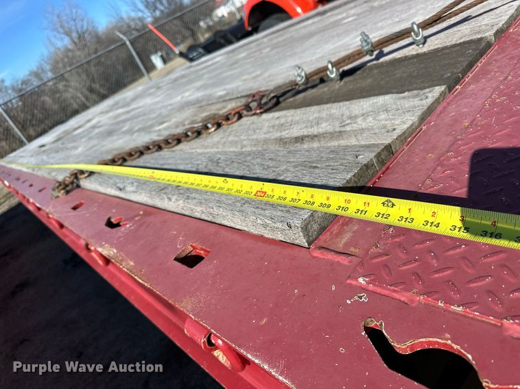 image for item NJ9319 2004 Landoll 345C-35 tilt deck equipment trailer