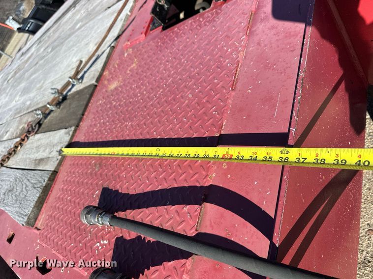 image for item NJ9319 2004 Landoll 345C-35 tilt deck equipment trailer