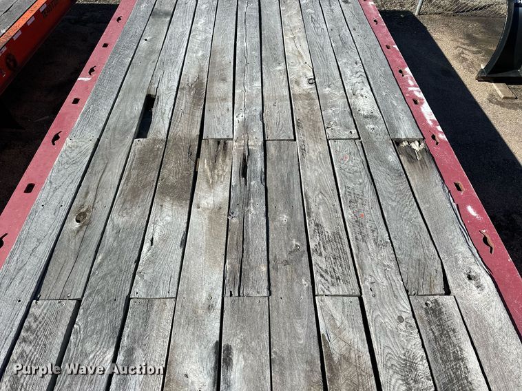 image for item NJ9319 2004 Landoll 345C-35 tilt deck equipment trailer