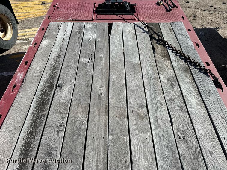 image for item NJ9319 2004 Landoll 345C-35 tilt deck equipment trailer