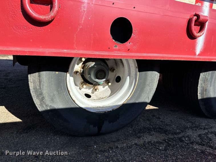 image for item NJ9319 2004 Landoll 345C-35 tilt deck equipment trailer