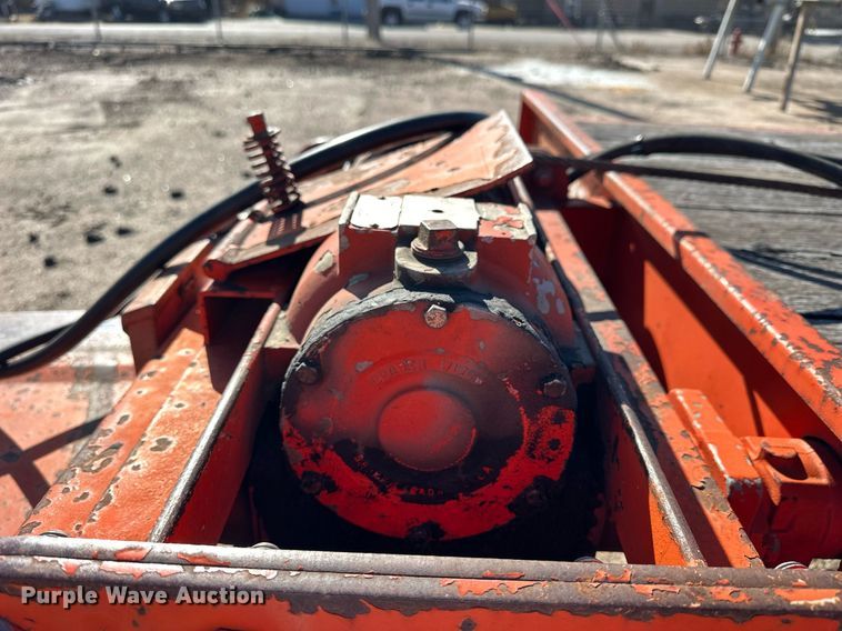 image for item NJ9320 2004 Trail-Eze TE40T28 tilt deck equipment trailer