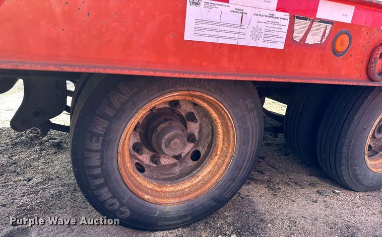 image for item NJ9320 2004 Trail-Eze TE40T28 tilt deck equipment trailer