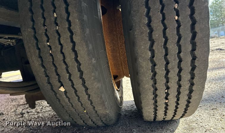 image for item NJ9320 2004 Trail-Eze TE40T28 tilt deck equipment trailer