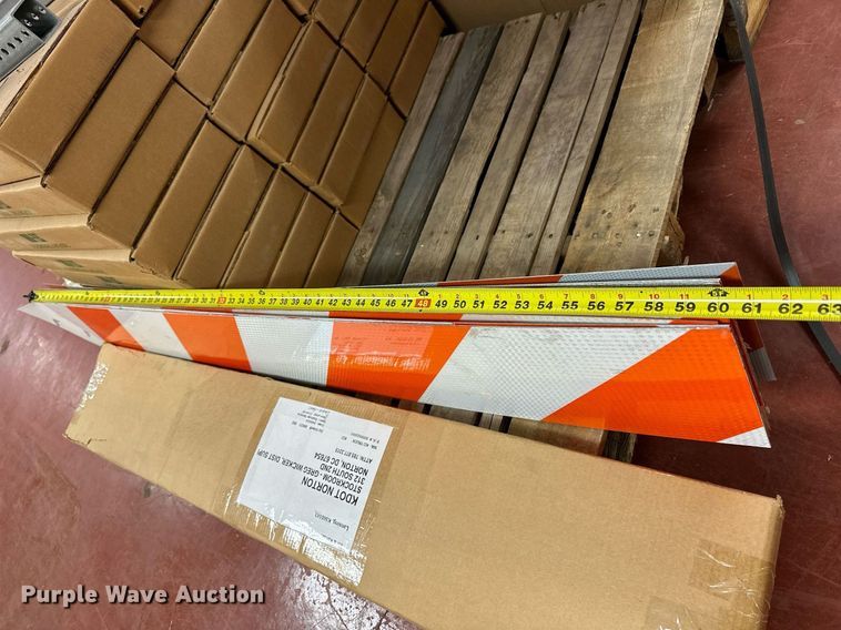 image for item NJ9322 Barricade signs