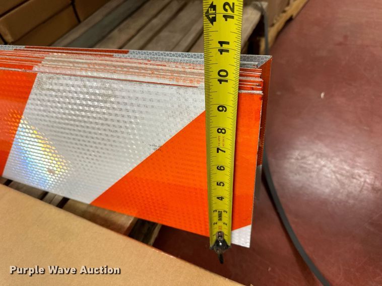 image for item NJ9322 Barricade signs