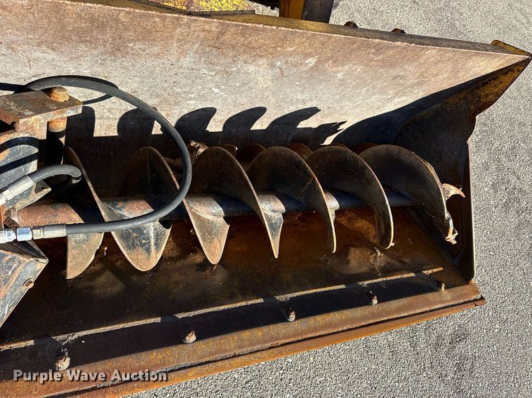 image for item NJ9325 2006 John Deere 310G backhoe