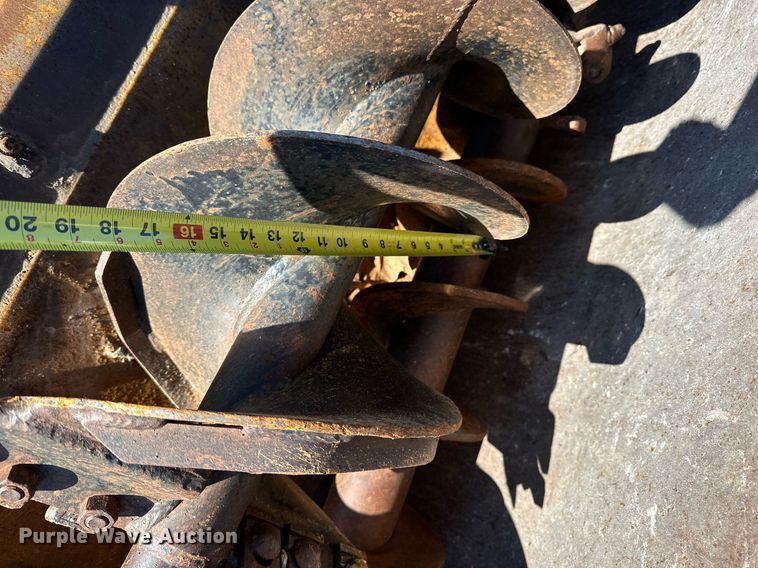 image for item NJ9325 2006 John Deere 310G backhoe