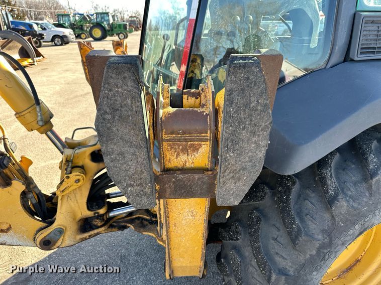 image for item NJ9325 2006 John Deere 310G backhoe