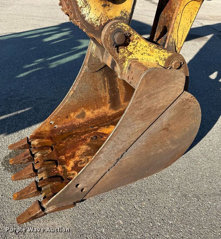 image for item NJ9325 2006 John Deere 310G backhoe