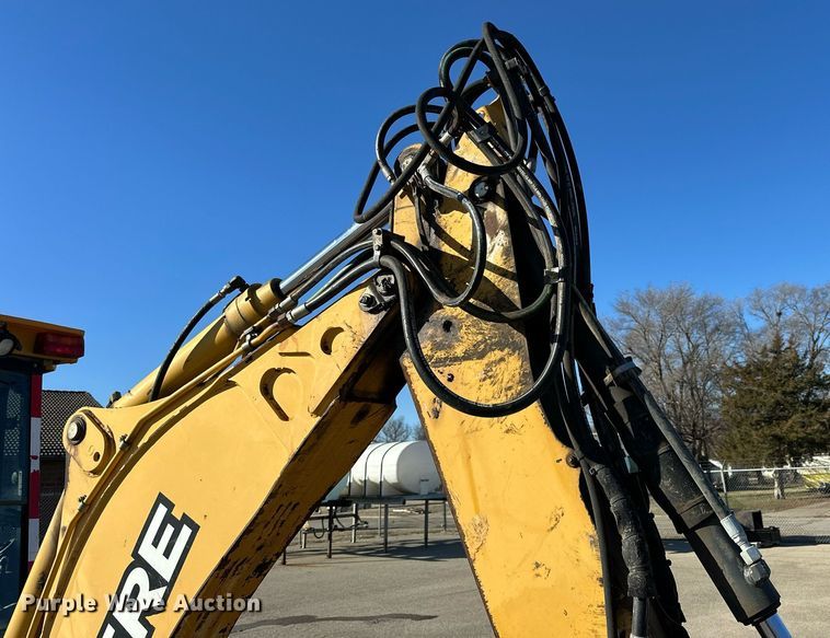 image for item NJ9325 2006 John Deere 310G backhoe