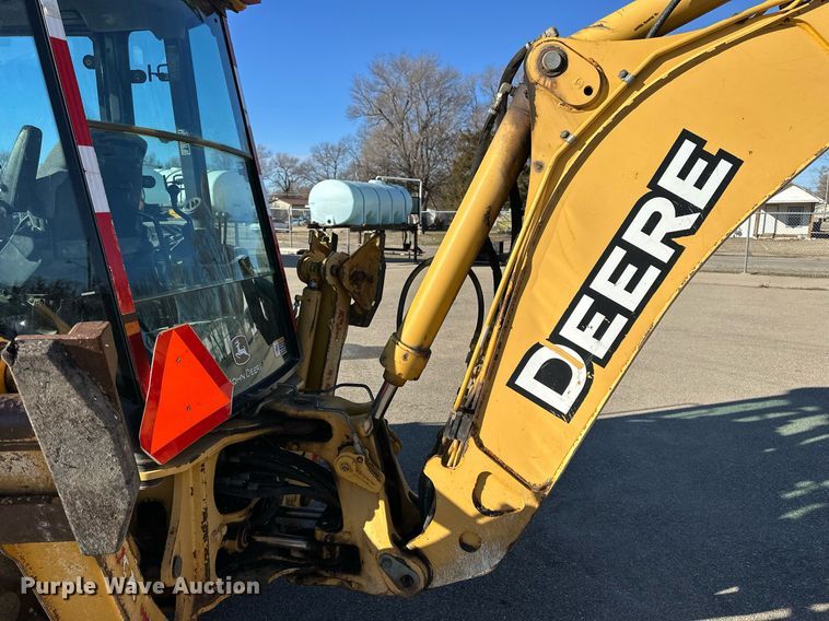 image for item NJ9325 2006 John Deere 310G backhoe