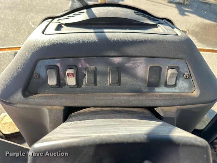 image for item NJ9325 2006 John Deere 310G backhoe