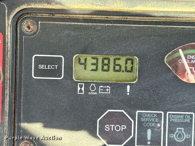 image for item NJ9325 2006 John Deere 310G backhoe