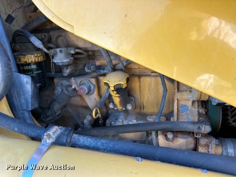 image for item NJ9325 2006 John Deere 310G backhoe