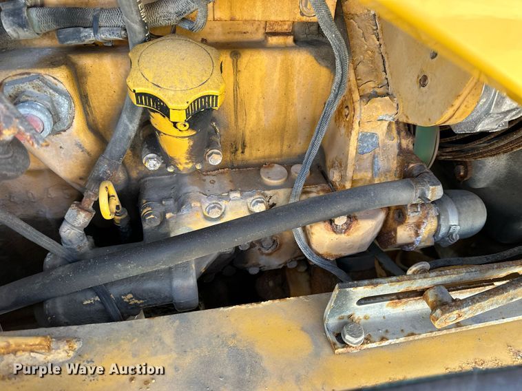 image for item NJ9325 2006 John Deere 310G backhoe