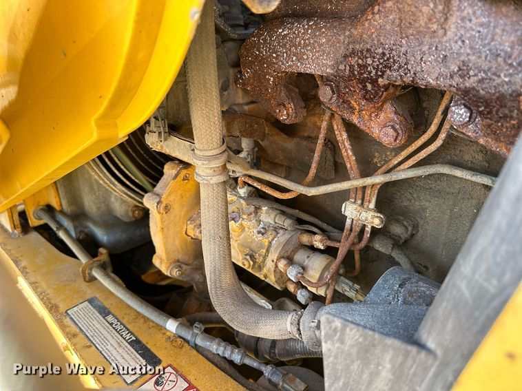 image for item NJ9325 2006 John Deere 310G backhoe