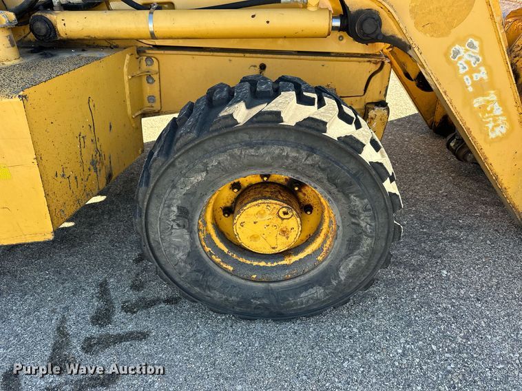 image for item NJ9325 2006 John Deere 310G backhoe