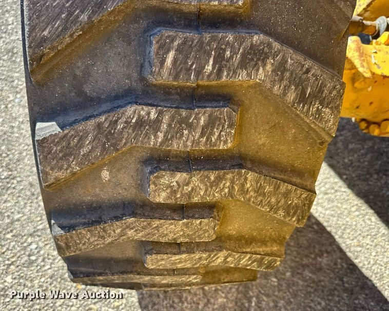 image for item NJ9325 2006 John Deere 310G backhoe