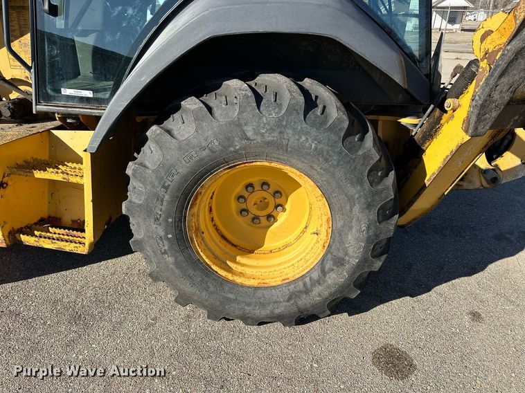 image for item NJ9325 2006 John Deere 310G backhoe