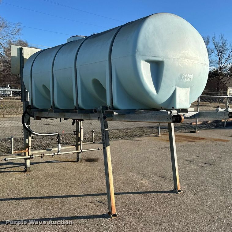 image for item NJ9327 1998 Norwesco 1635 salt brine tank