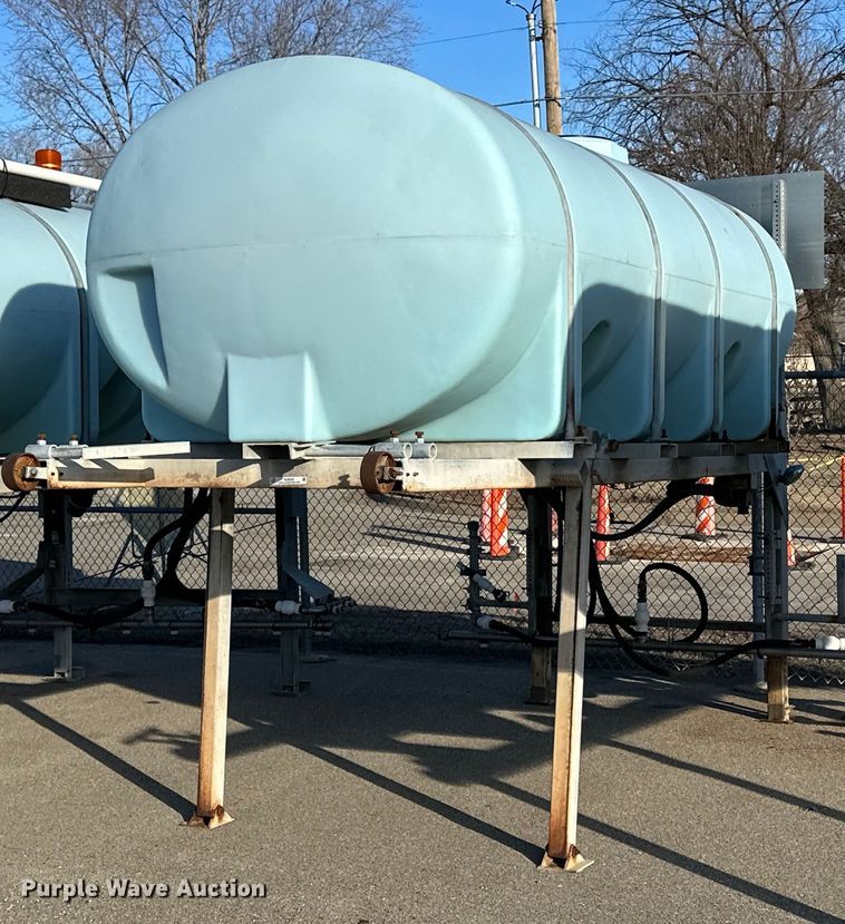 image for item NJ9328 1998 Norwesco 1635 salt brine tank