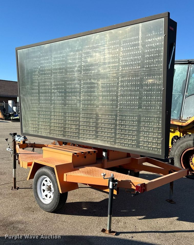 image for item NJ9329 2008 Ver-Mac PCMS-1210 message board trailer