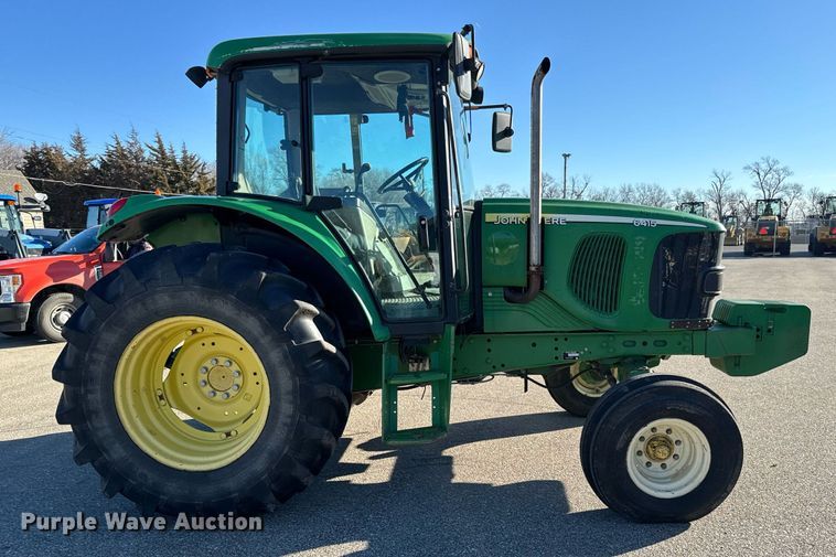 image for item NJ9331 2006 John Deere 6415 tractor