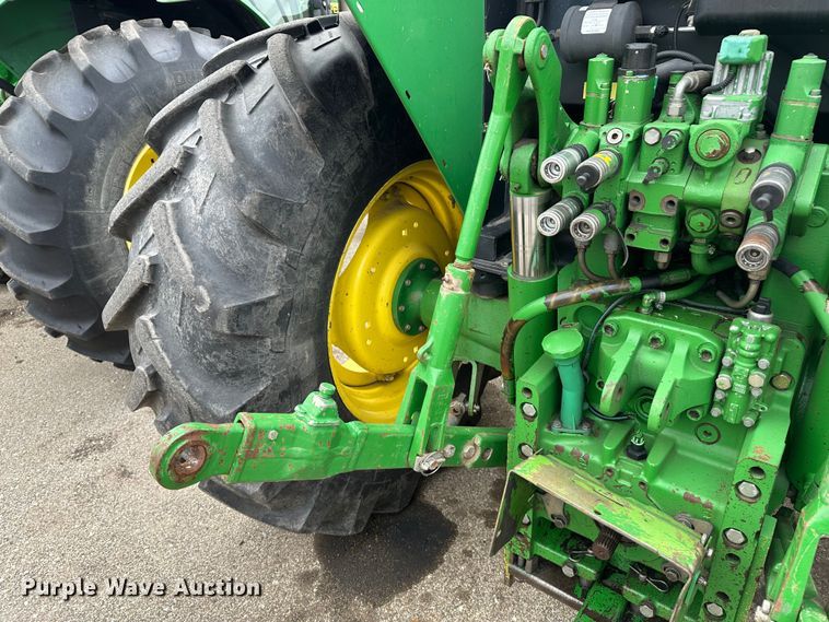 image for item NJ9331 2006 John Deere 6415 tractor