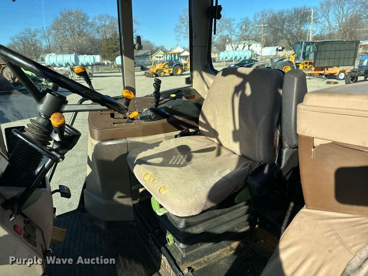 image for item NJ9331 2006 John Deere 6415 tractor