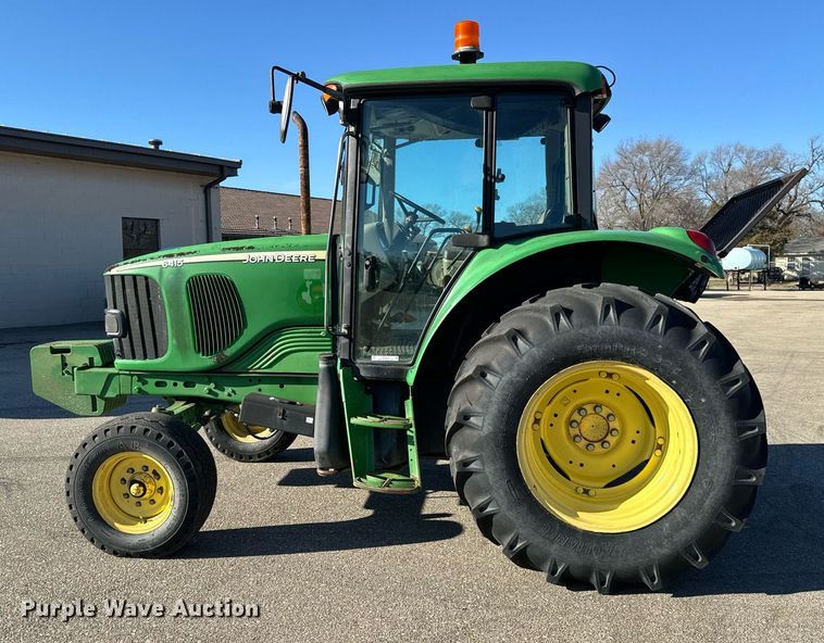 image for item NJ9332 2006 John Deere 6415 tractor