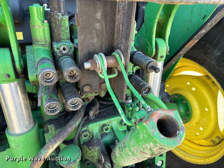 image for item NJ9332 2006 John Deere 6415 tractor