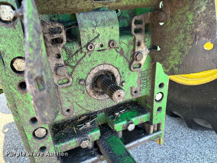 image for item NJ9332 2006 John Deere 6415 tractor