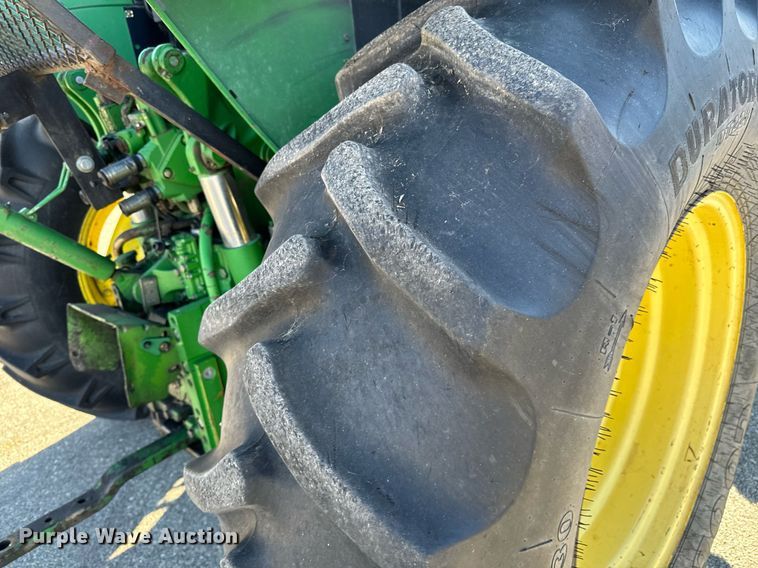 image for item NJ9332 2006 John Deere 6415 tractor