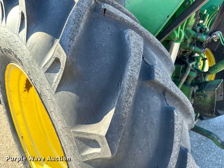 image for item NJ9332 2006 John Deere 6415 tractor