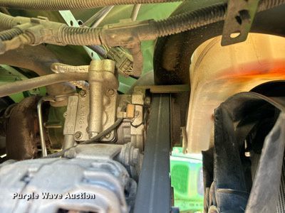 image for item NJ9332 2006 John Deere 6415 tractor