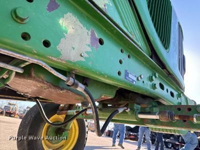 image for item NJ9332 2006 John Deere 6415 tractor