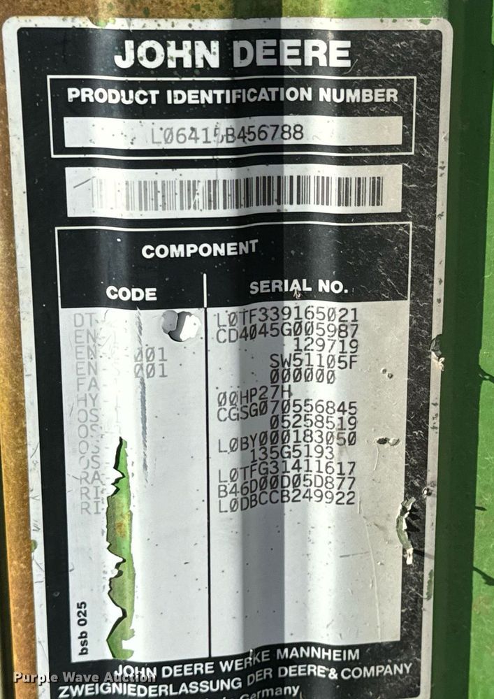 image for item NJ9332 2006 John Deere 6415 tractor