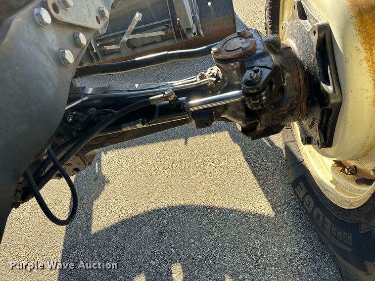 image for item NJ9333 2006 New Holland TM-120 MFWD tractor