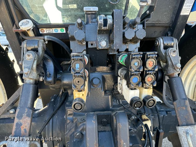 image for item NJ9333 2006 New Holland TM-120 MFWD tractor