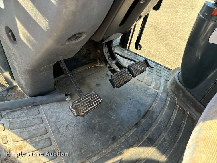 image for item NJ9333 2006 New Holland TM-120 MFWD tractor