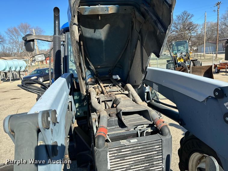 image for item NJ9333 2006 New Holland TM-120 MFWD tractor
