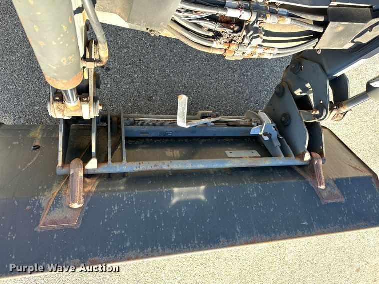 image for item NJ9334 2006 New Holland TM-120 MFWD tractor